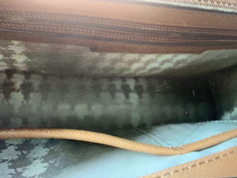 Carl Lagerfeld Paris- Authentic New Purse image indicator(6)