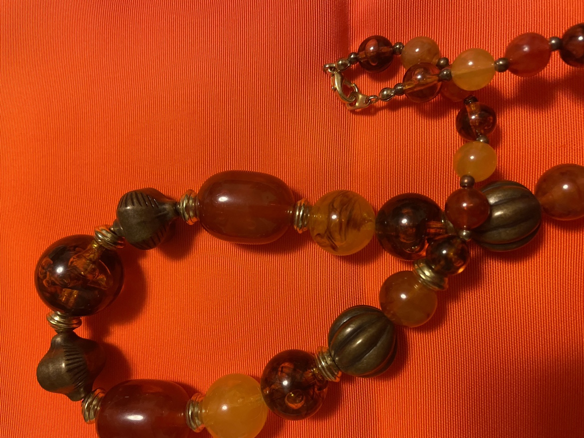 Vintage necklace image indicator(2)