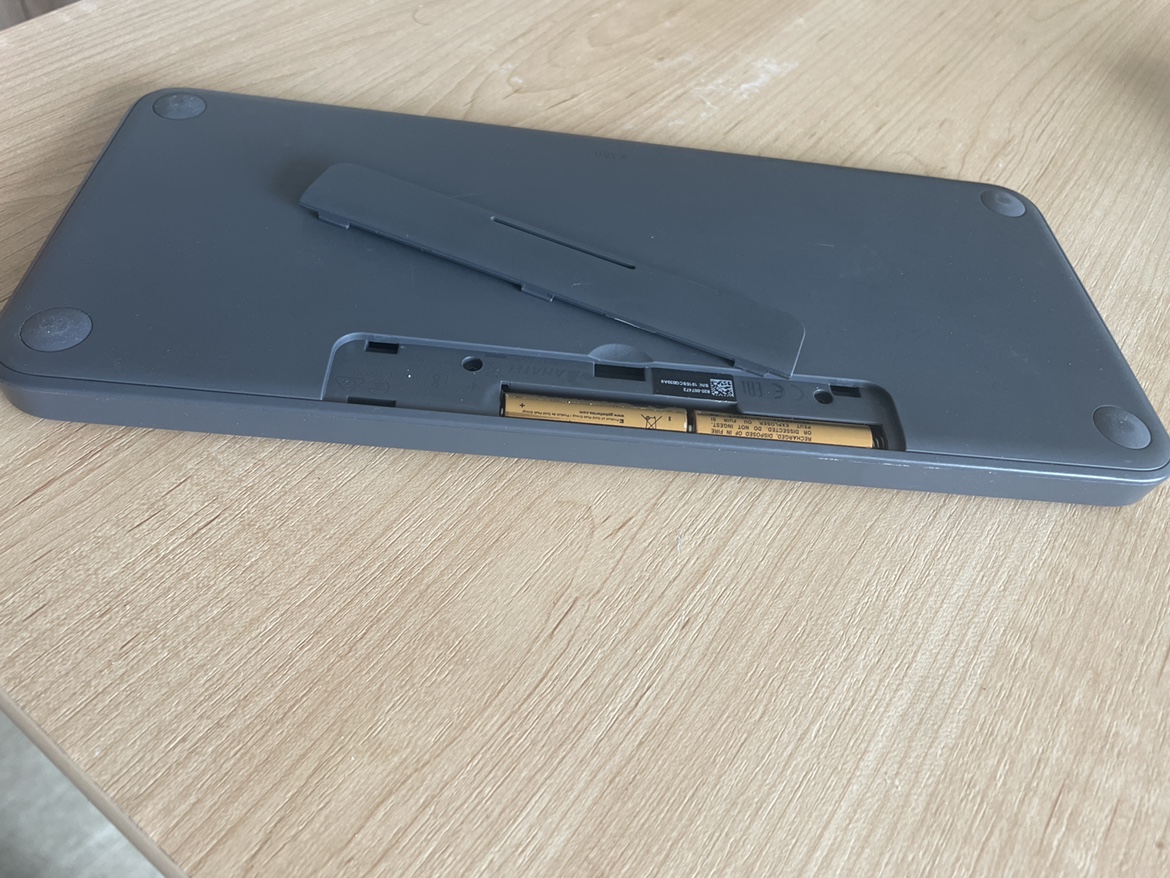 Logitech Bluetooth Keyboard - photo 2