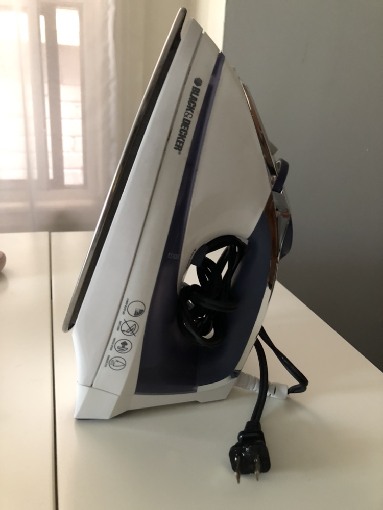 Black and Decker iron