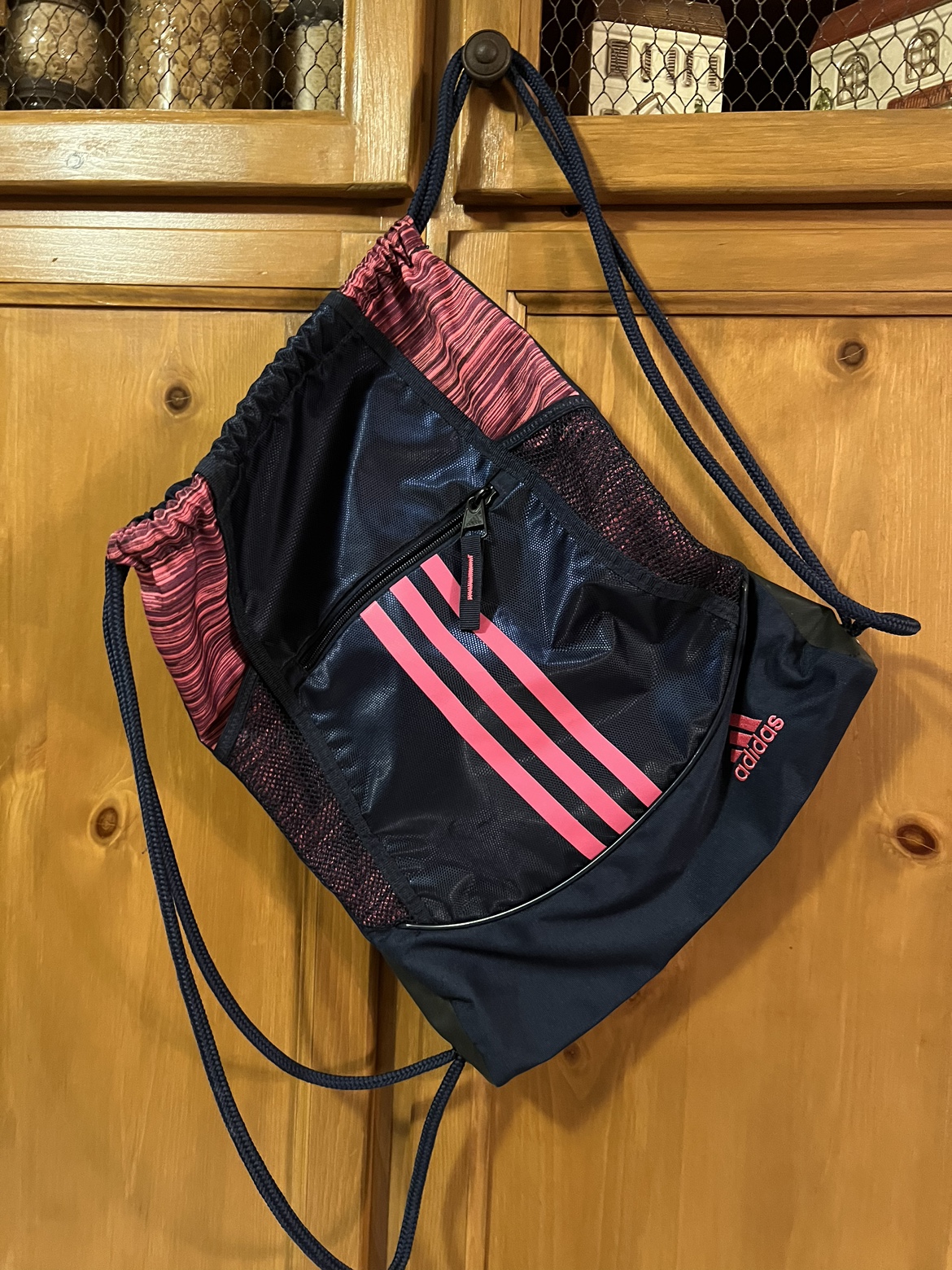 Purses and wallets. image indicator(3)