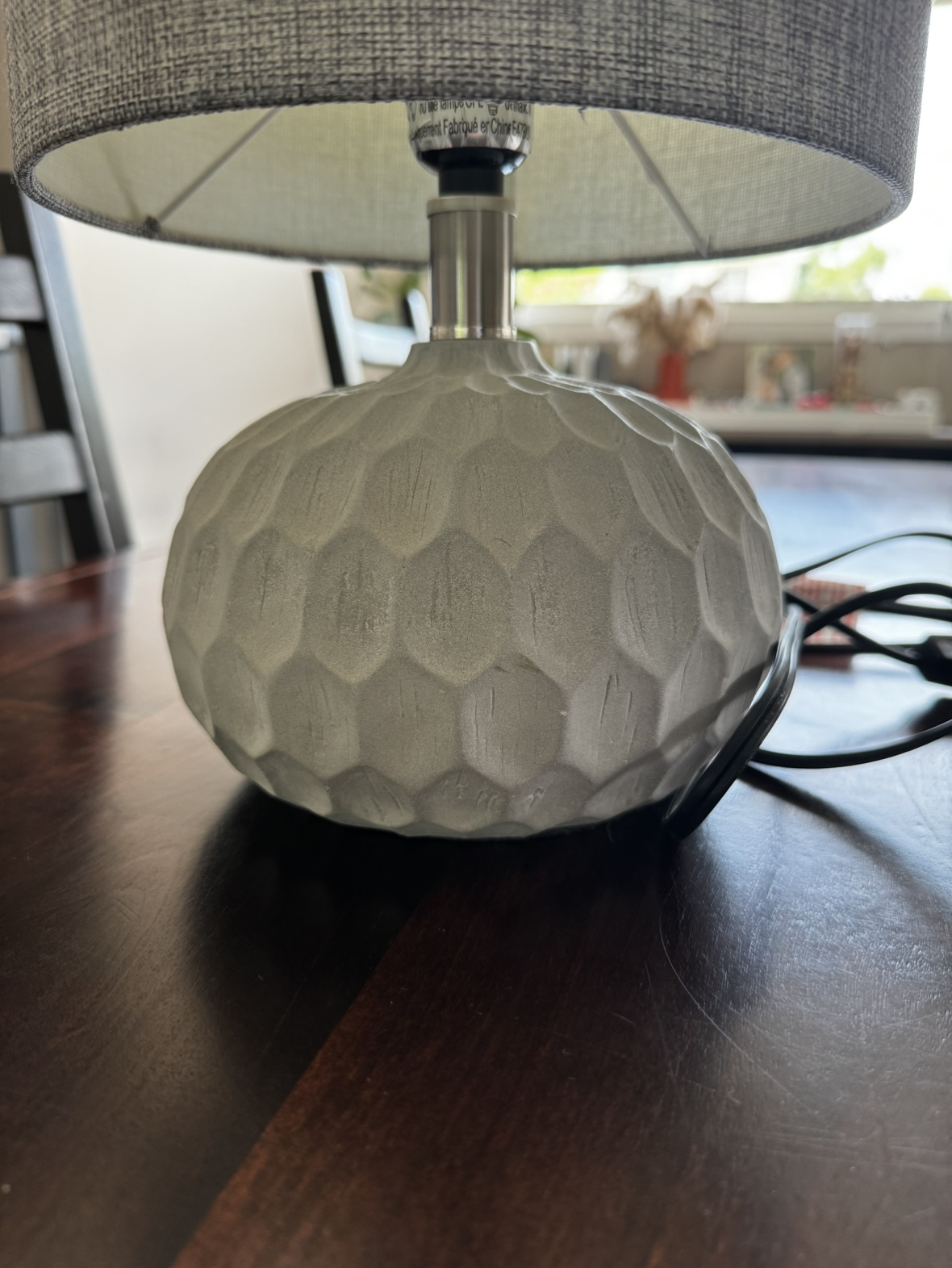 2 concrete lamps