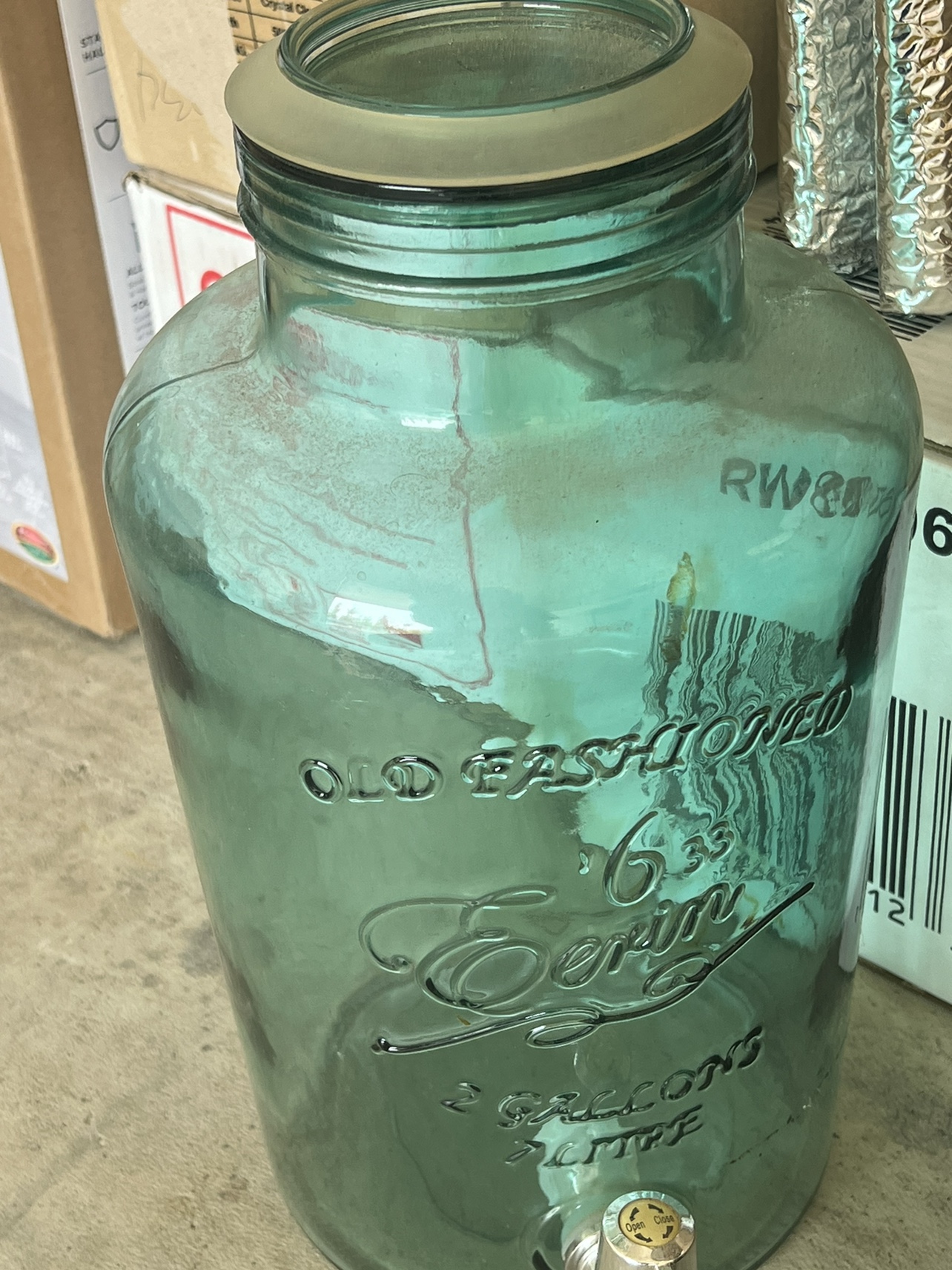Glass jar Drink dispenser