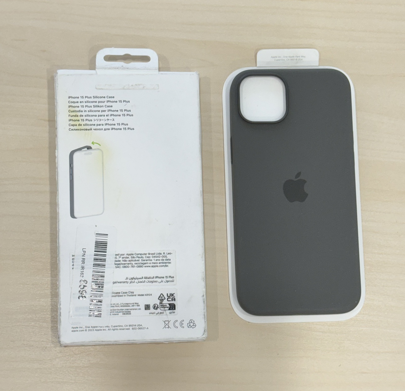 Apple iPhone 15 plus silicone case image indicator(2)