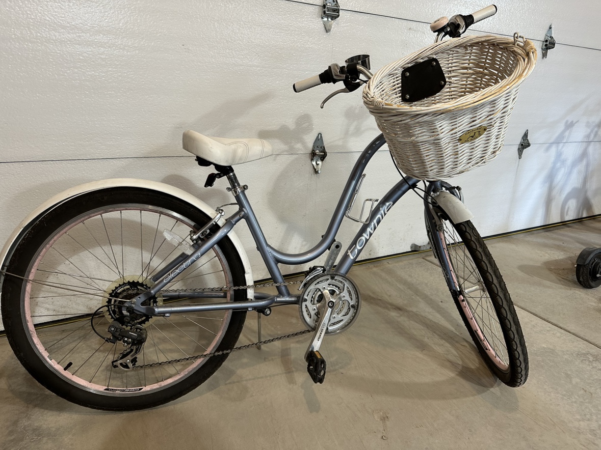Women’s Townie Cruiser bike