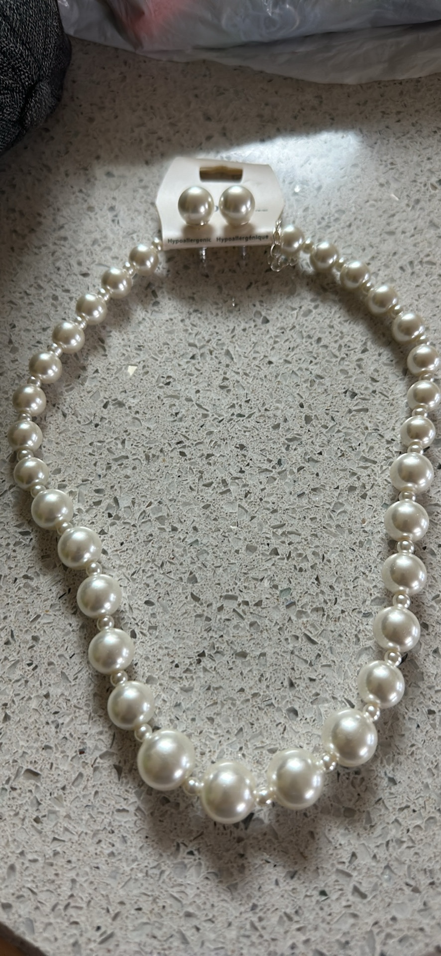 Faux pearl jewelry set