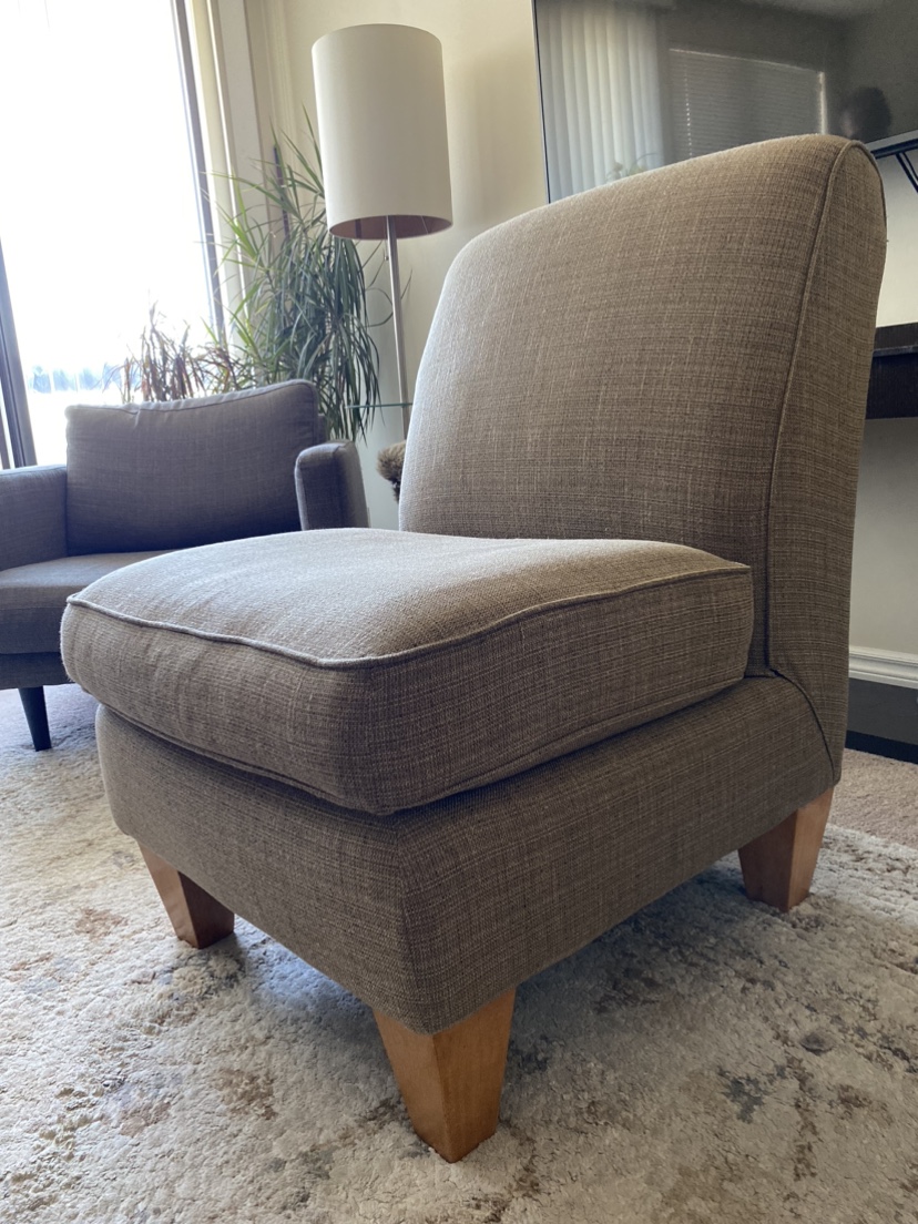 High quality accent Chair. thumbnail