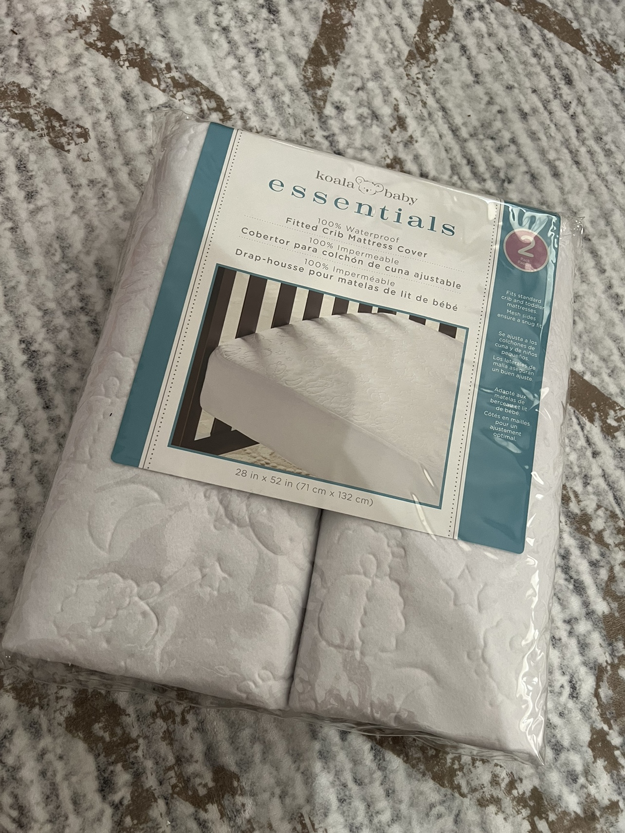 Fitted crib mattress cover