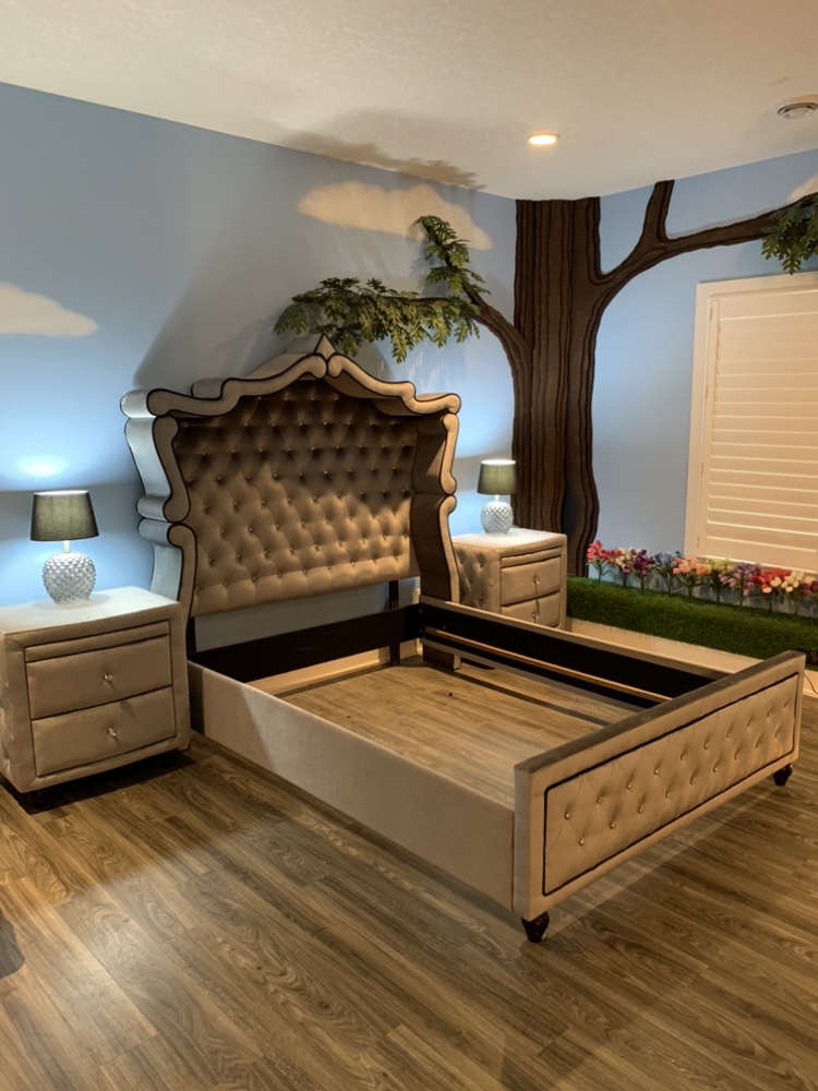 Queen size upholstered bed frame - photo 2