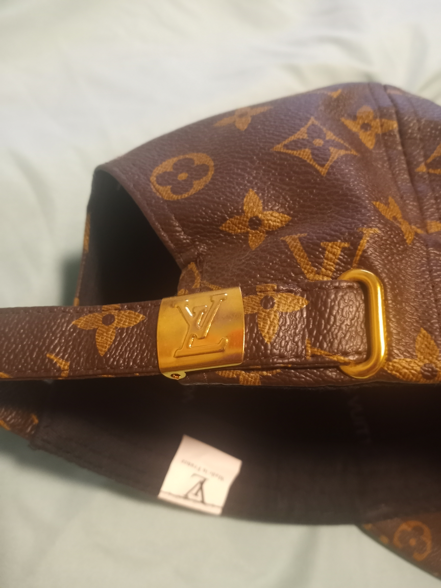 Louis Vuitton cap - photo 3