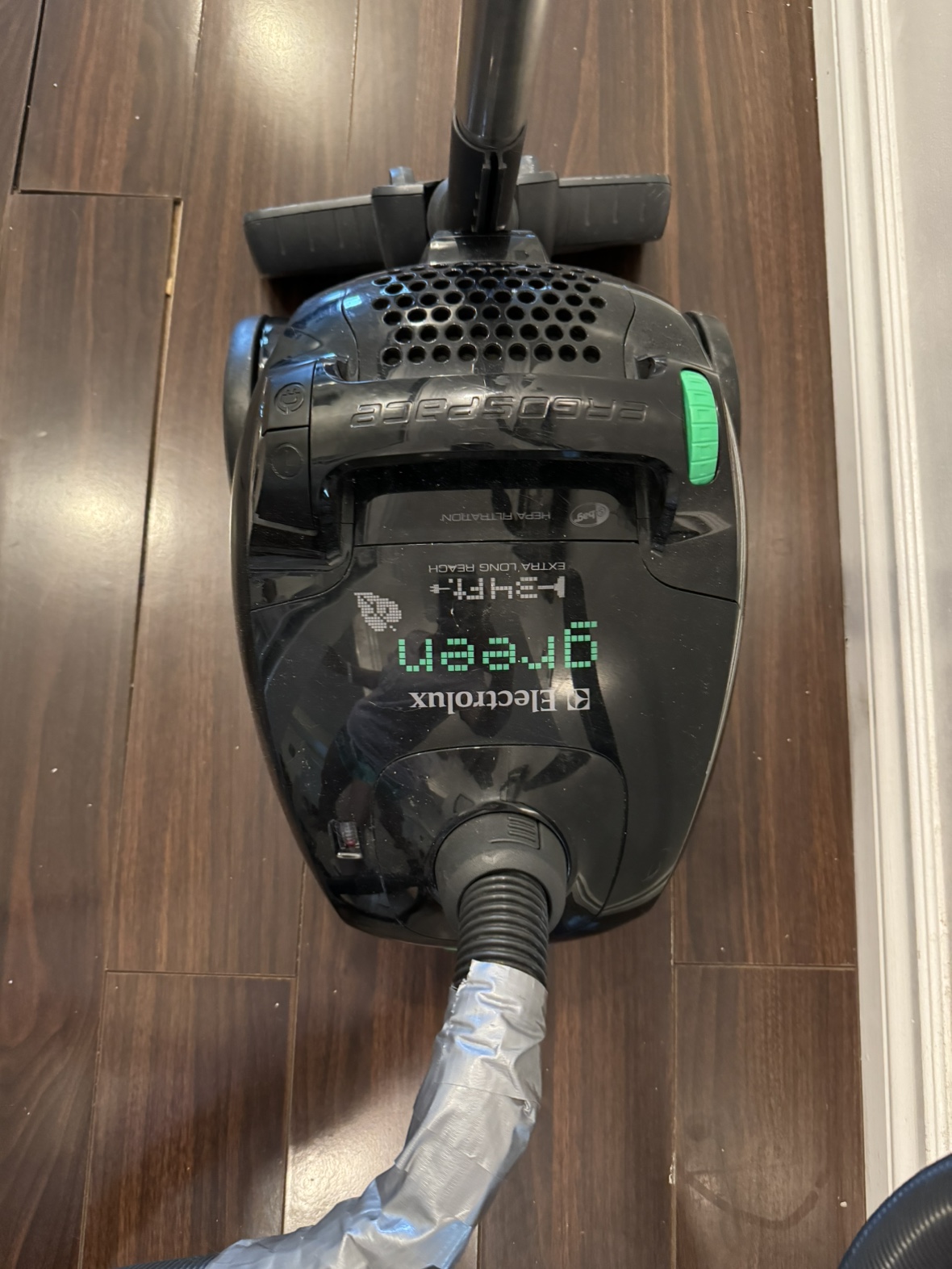 Electrolux Green Vacuum cleaner thumbnail