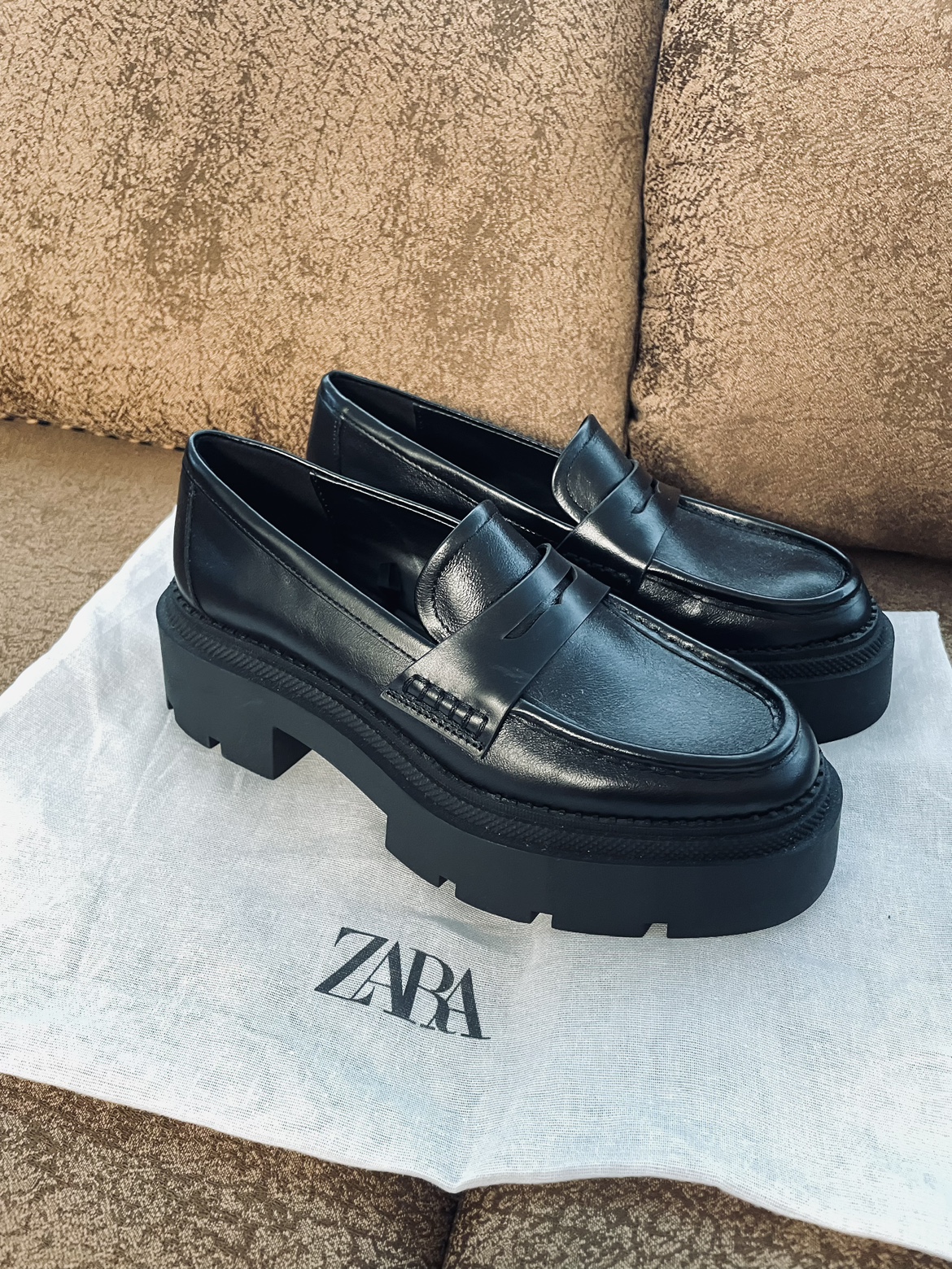 URGENT! Zara leather shoes, AVAILABLE TILL Jul 27 image indicator(2)