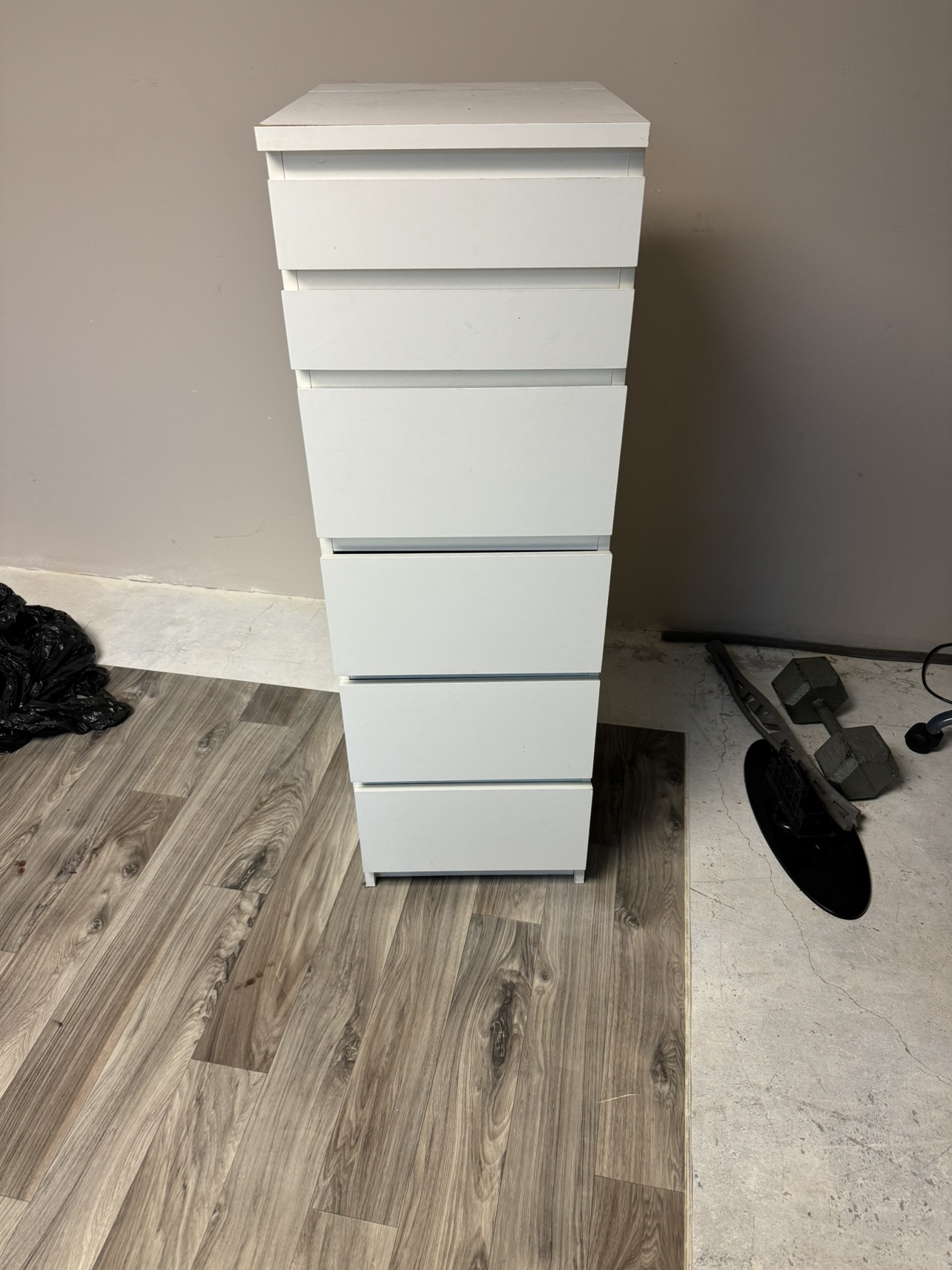 White storage dresser