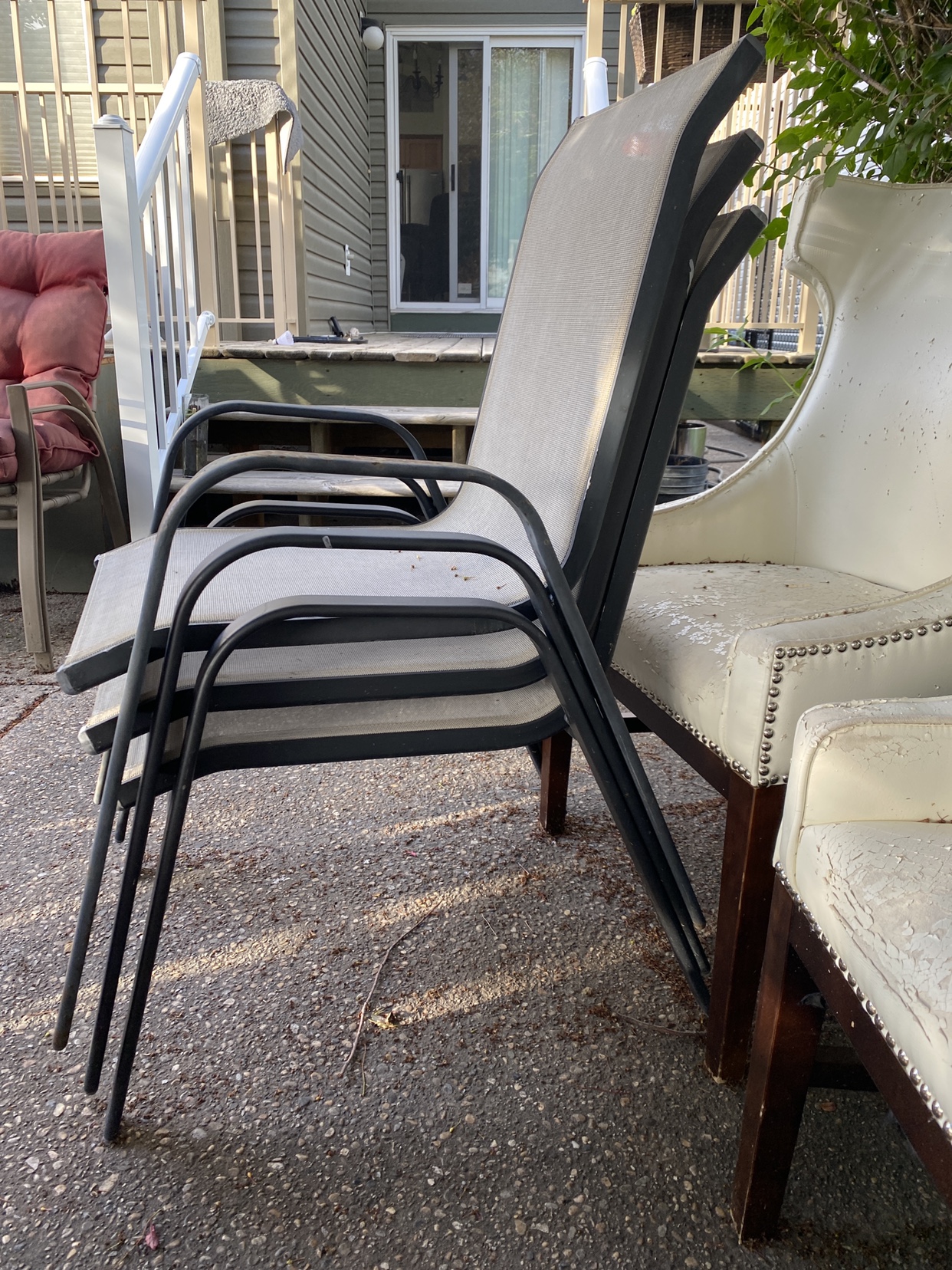 Patio chairs…#freecycle in the title