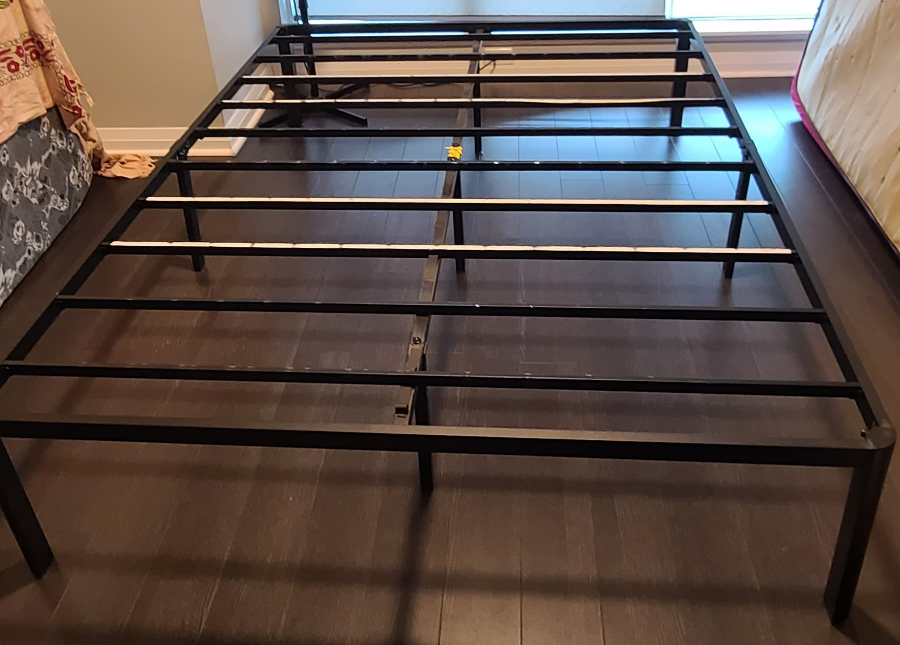 Iron bed frame - detachable - queen size - photo 2