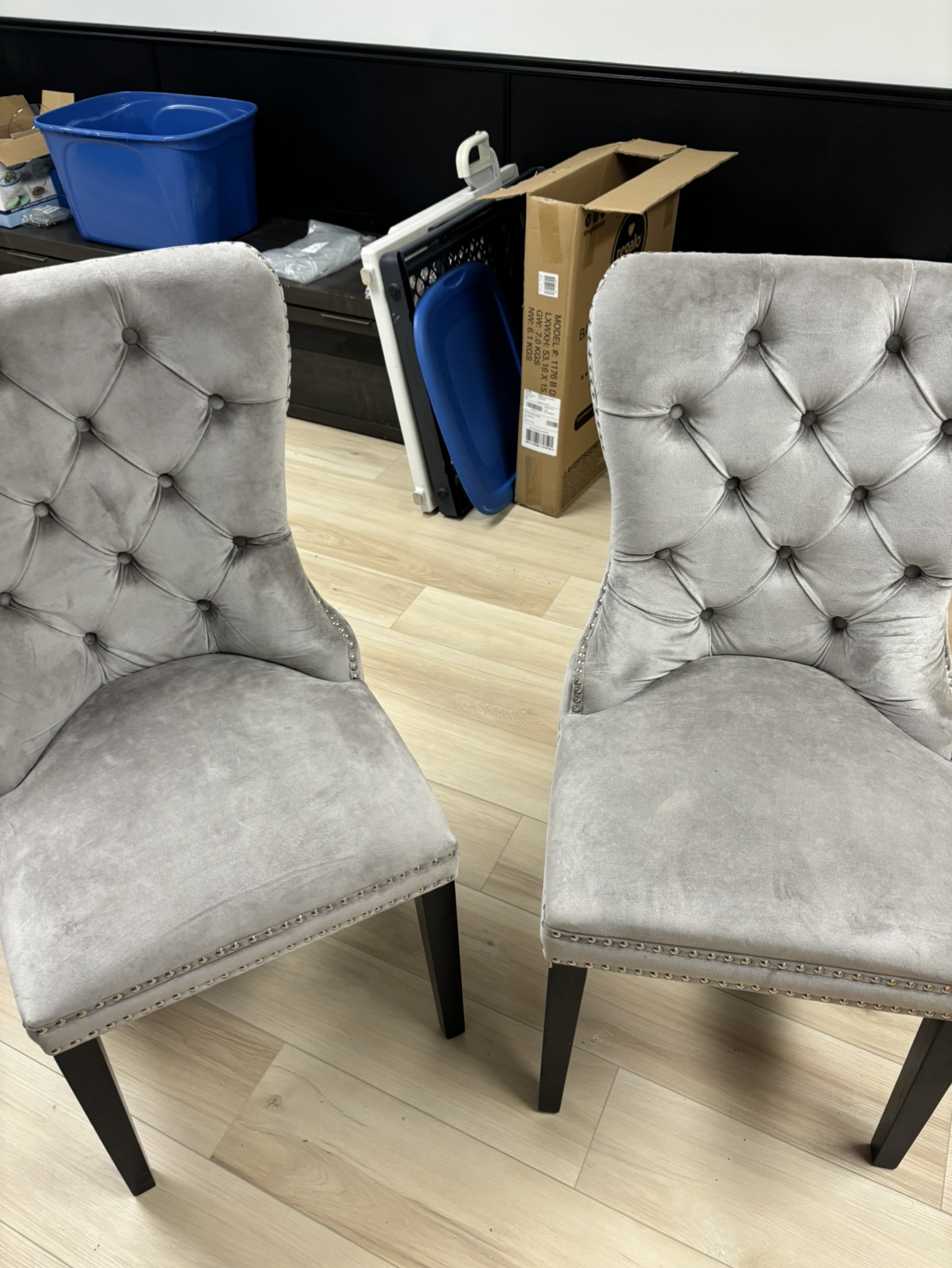 2 chairs for sale! thumbnail