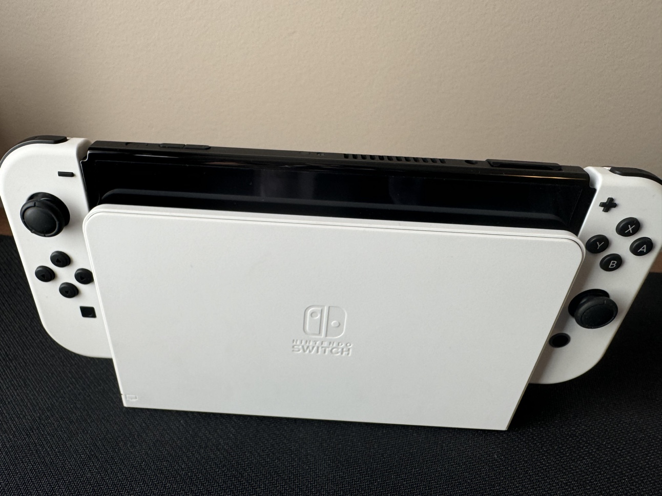 Nintendo Switch OLED - photo 4