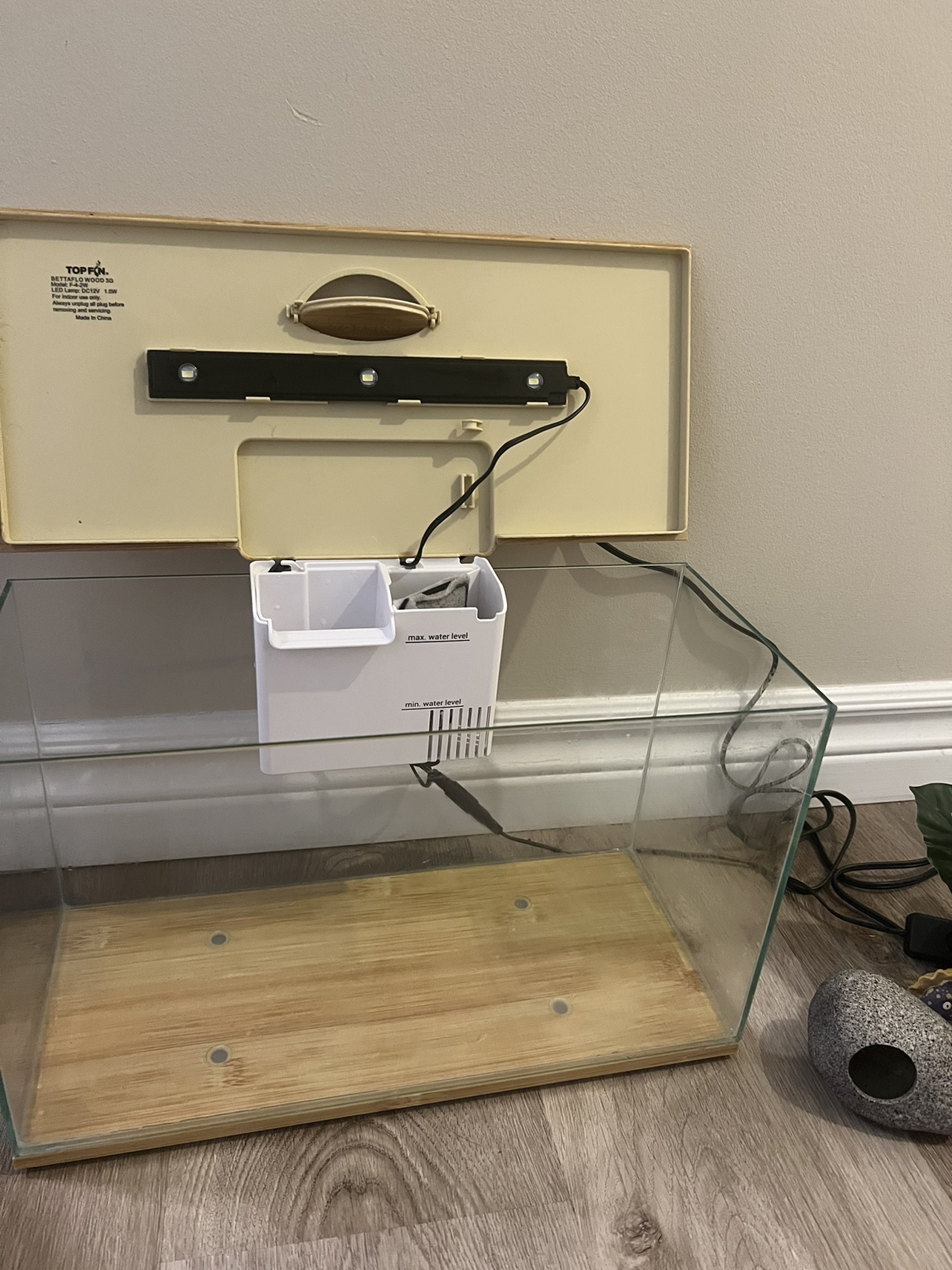 Fish Tank and accessories image indicator(5)