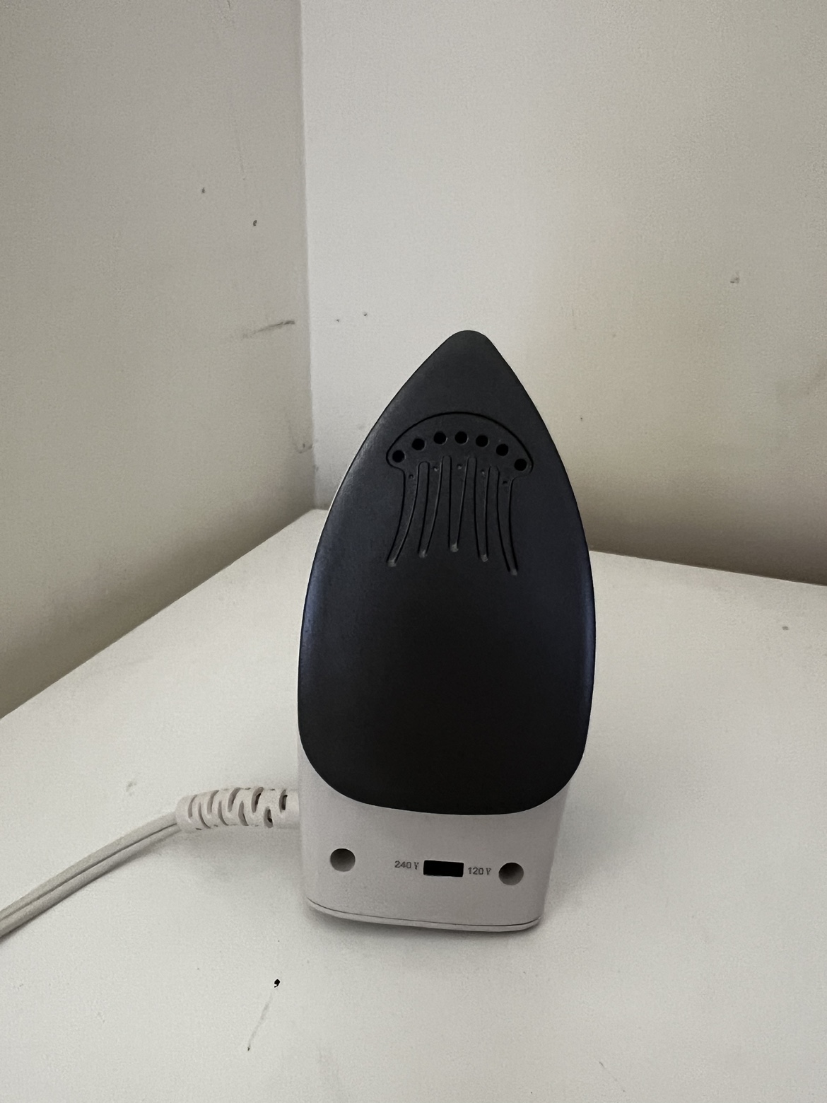 Sunbeam Mini Size Steam Iron - photo 2