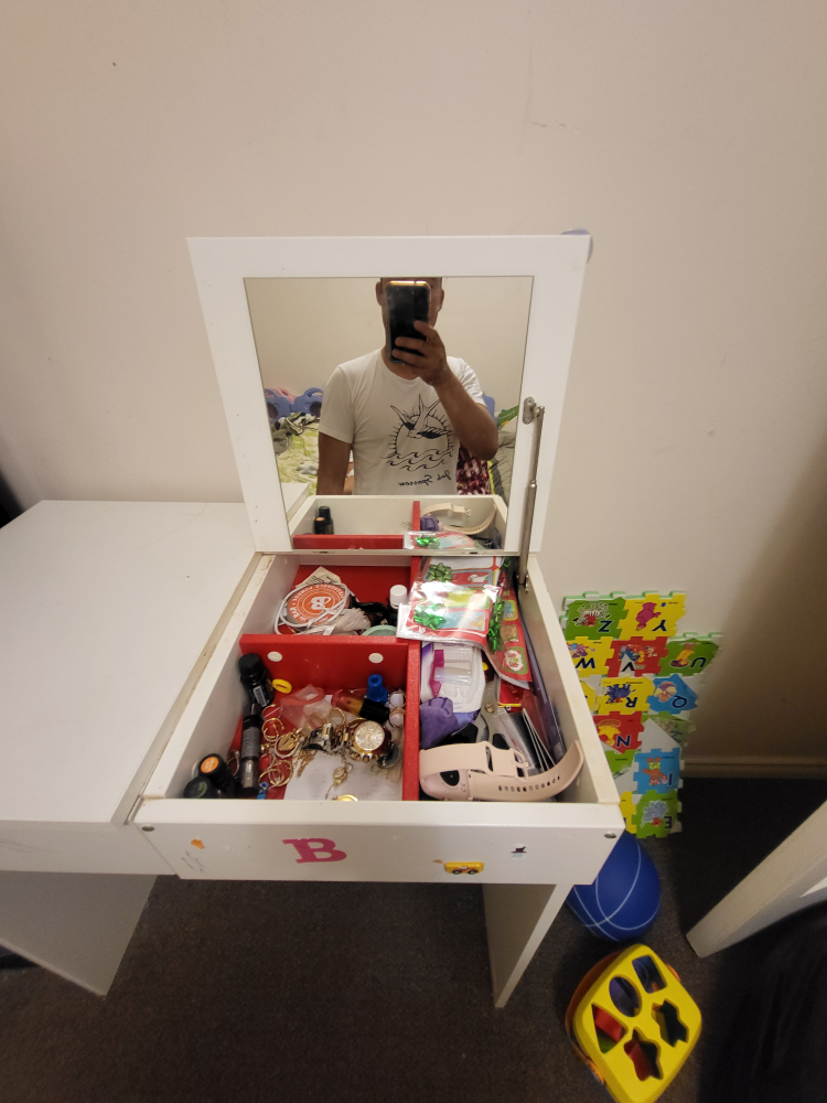 Dresser Table - photo 2