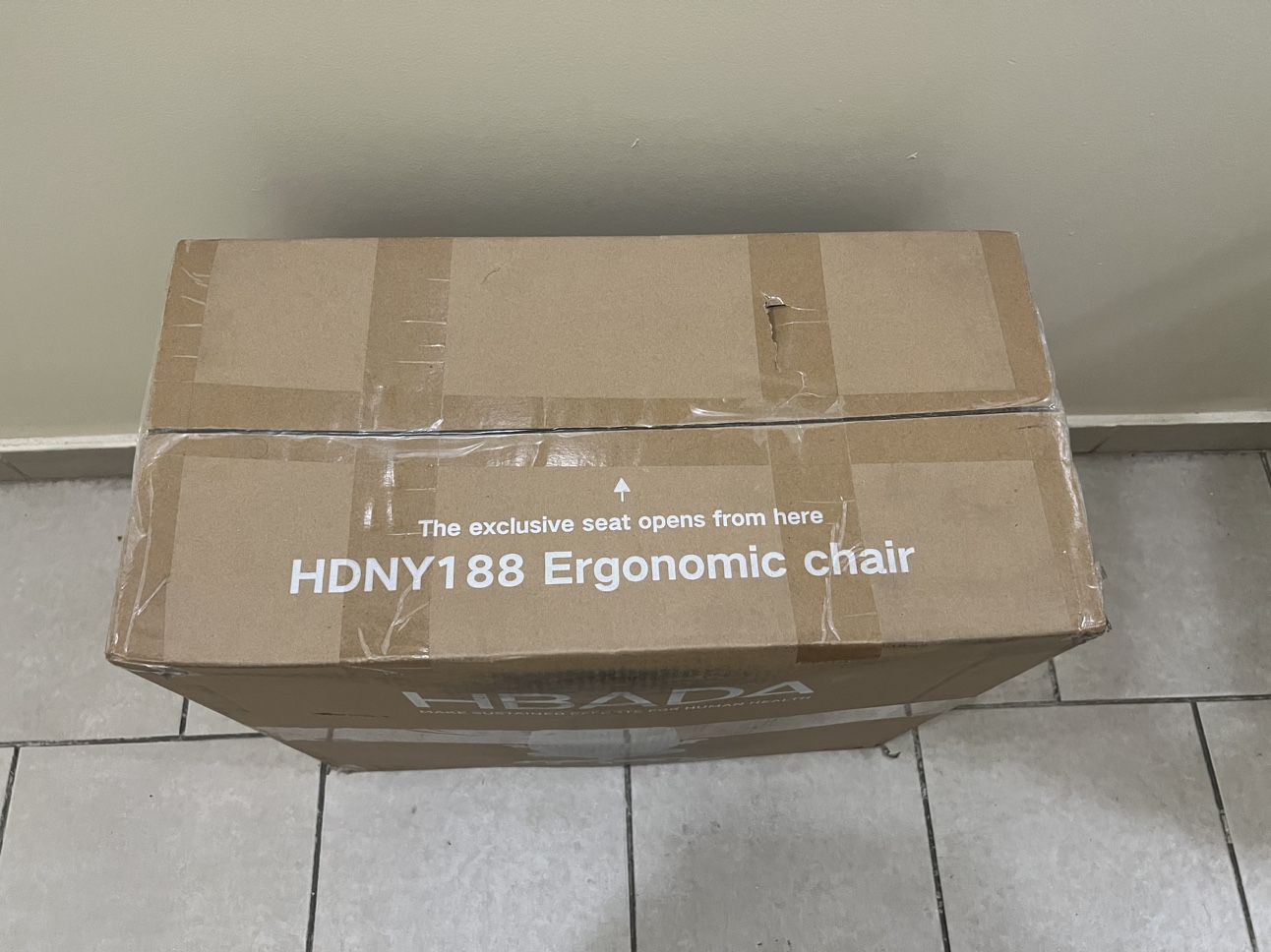 Hbada Ergonomic Office Chair, Desk - photo 3
