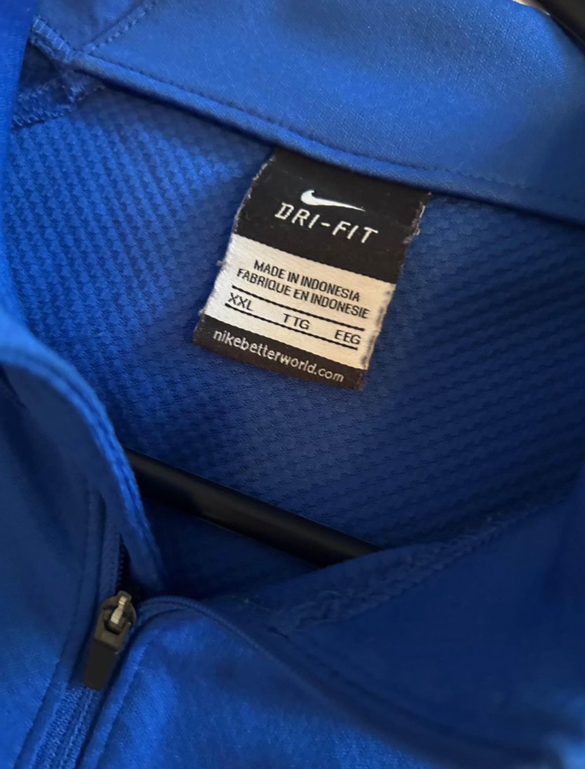 2 Nike quarter zip tops xxl slim fit image indicator(5)