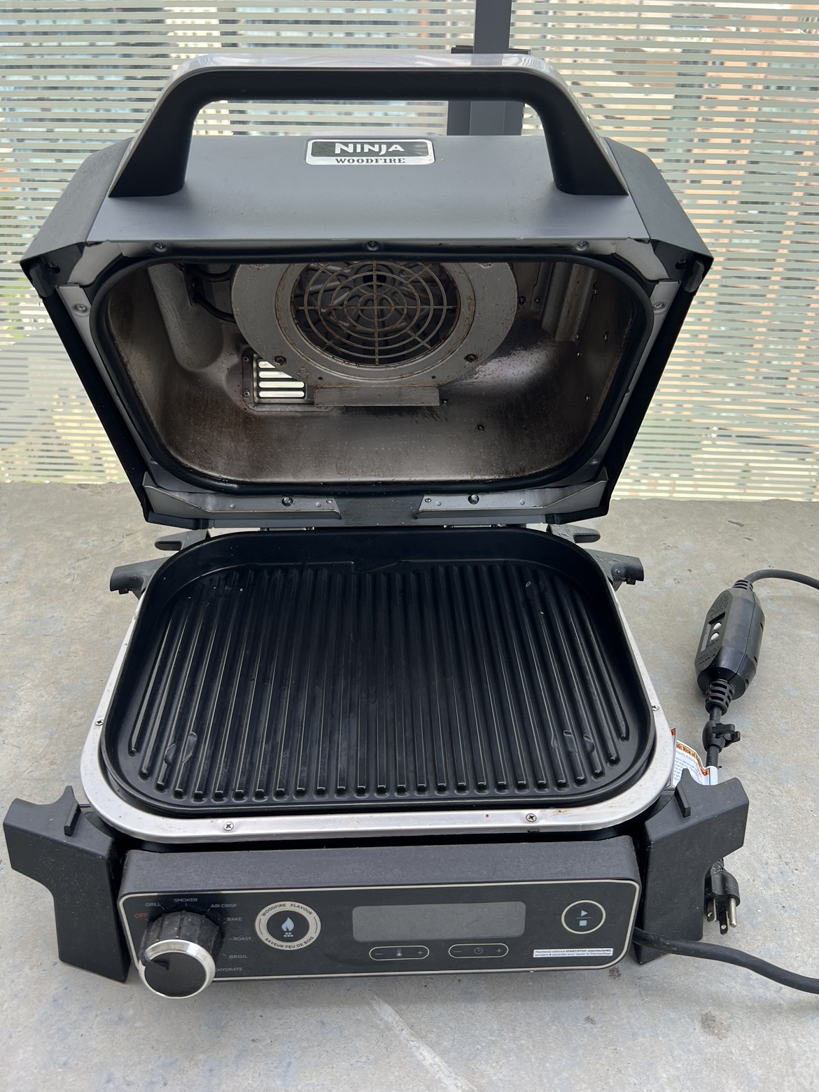Ninja Woodfire 7-in-1 indoor and Outdoor Electric Grill - photo 3