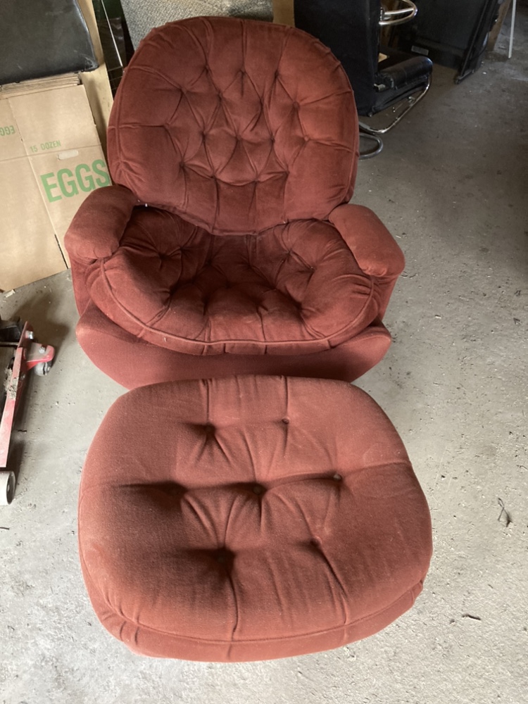 Chair with Ottoman