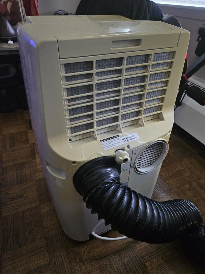DANBY    Premiere 11000 BTU Portable Air Conditioner - photo 3