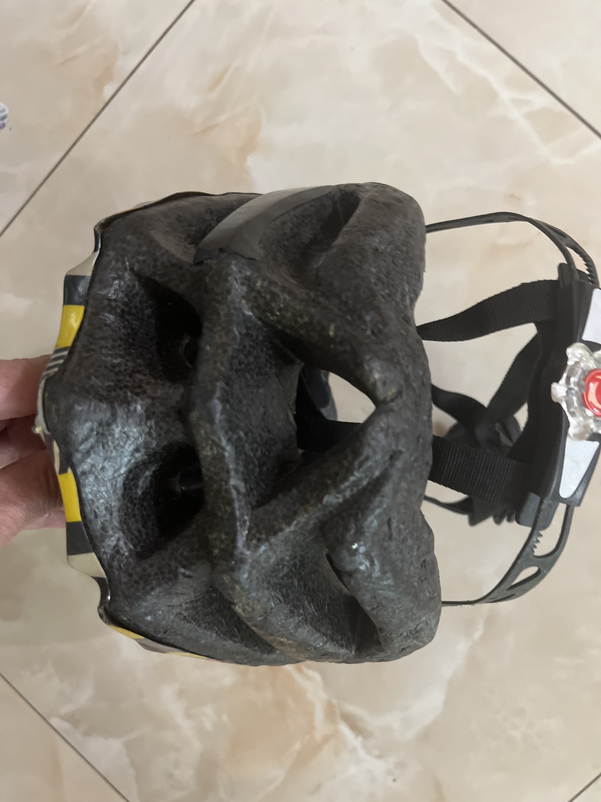 CCM Youth Bike Helmet  adjustable - photo 2