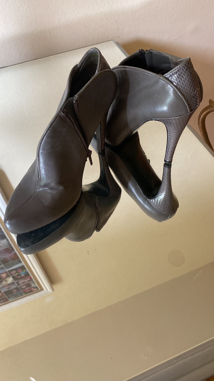 Grey Ankle boots - photo 3