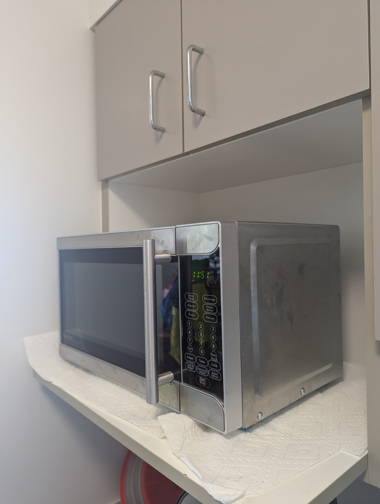 microwave - photo 2