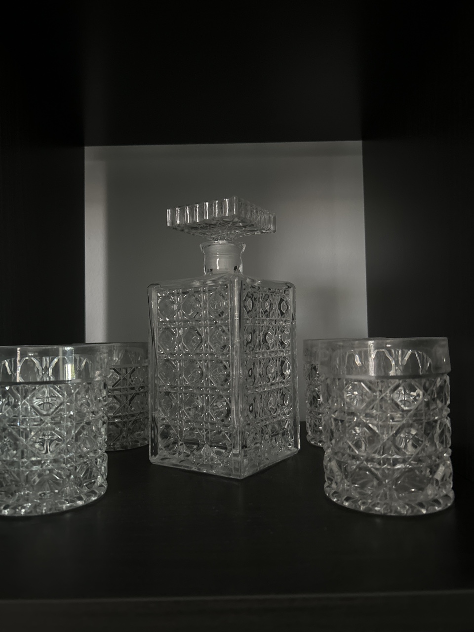 Decanter and glass set