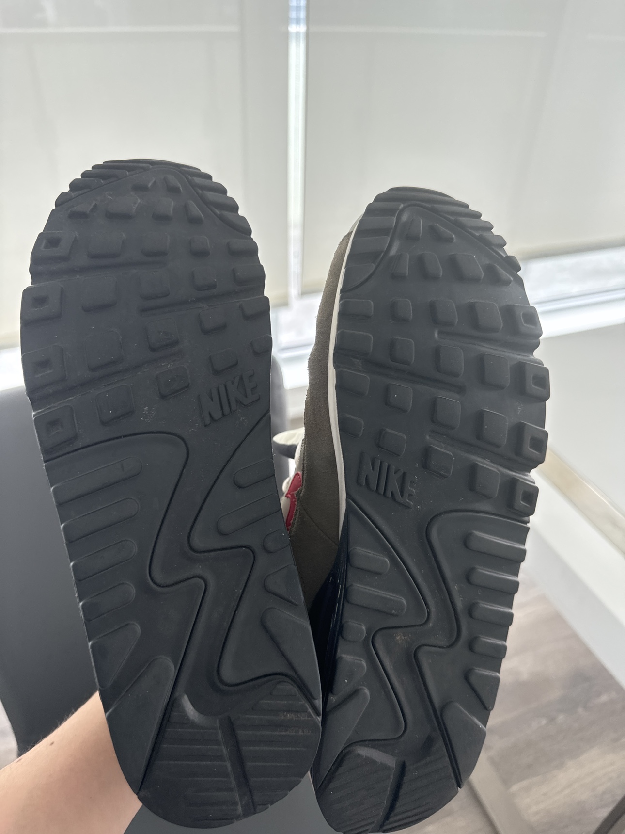 Nike Air Max Shoes - Like New - photo 5