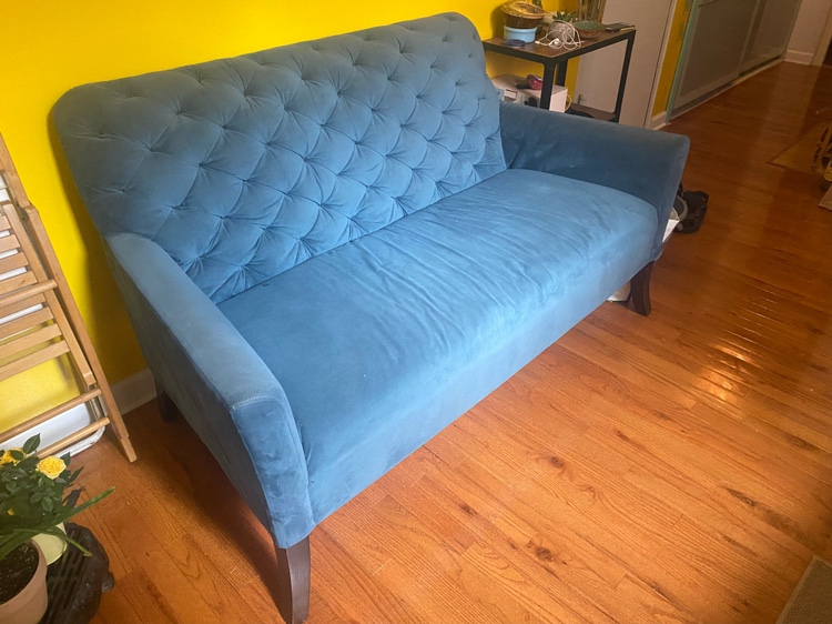 Blue couch in excellent condition - photo 2