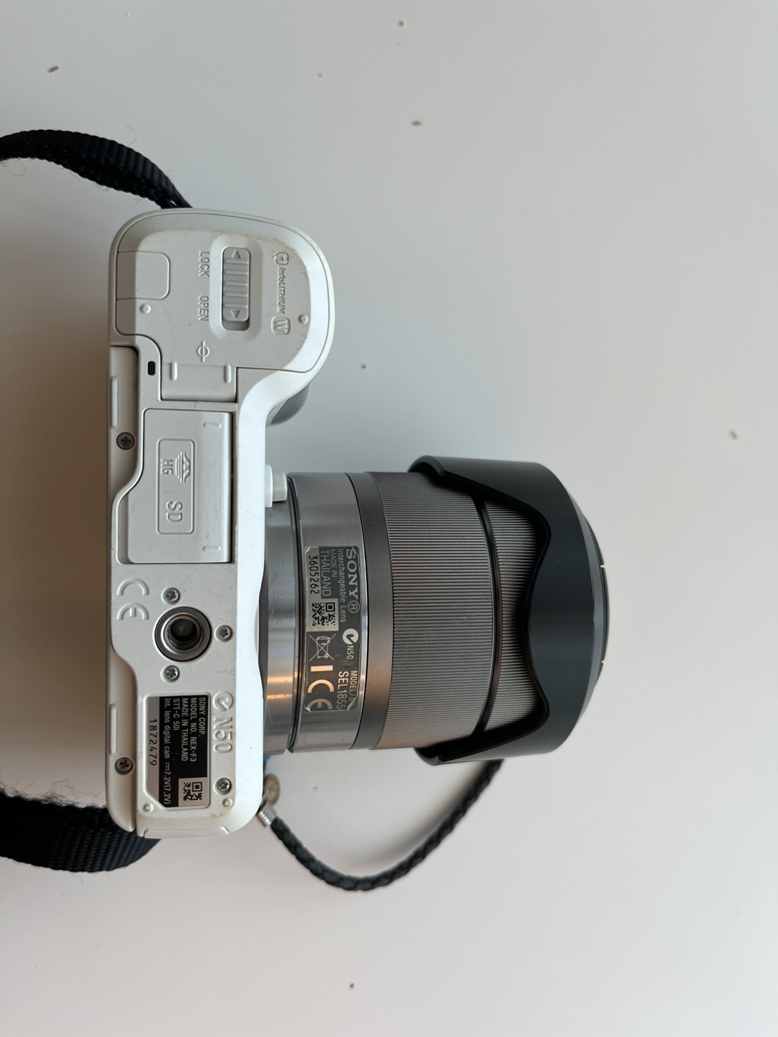 Sony NEX-F3 Interchangeable lens digital camera & built-in flash image indicator(6)