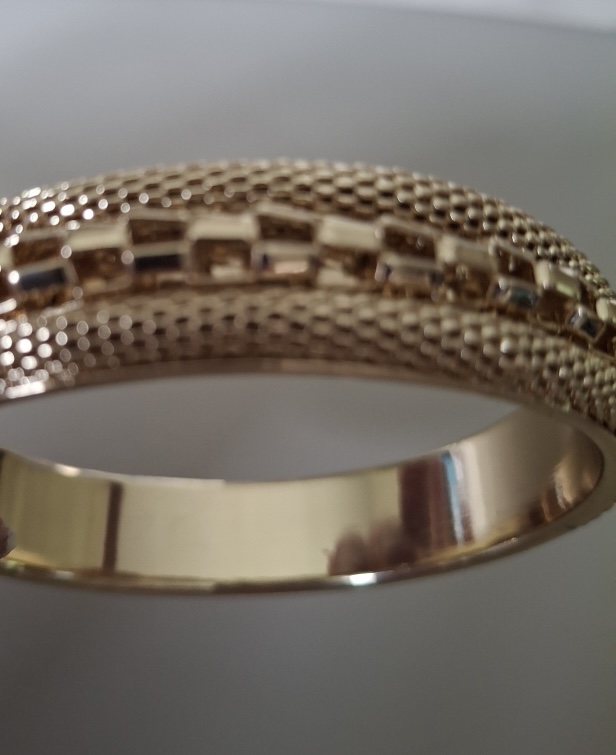 New shiny gold bracelet (unmarked/costume jewellery) image indicator(4)