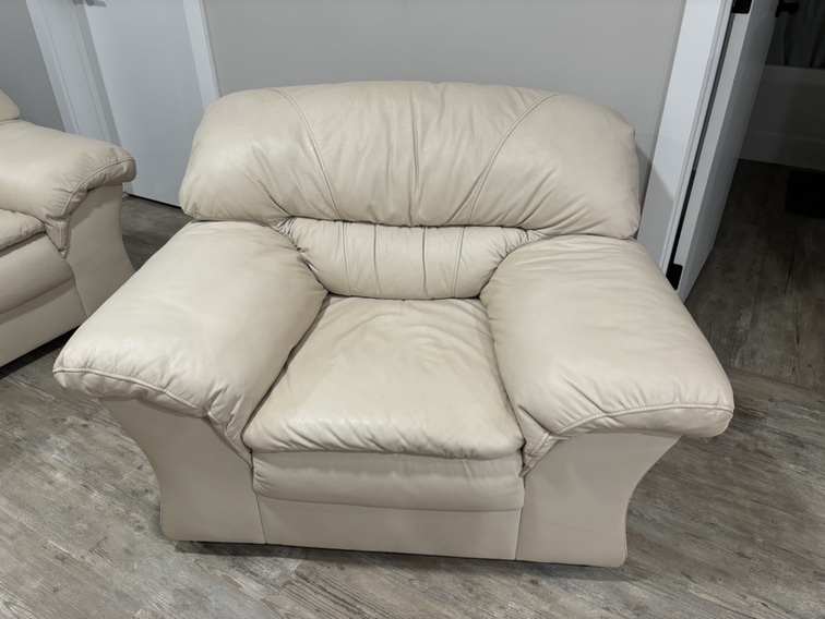 Full set 3 pieces leather sofa made in Canada - photo 3