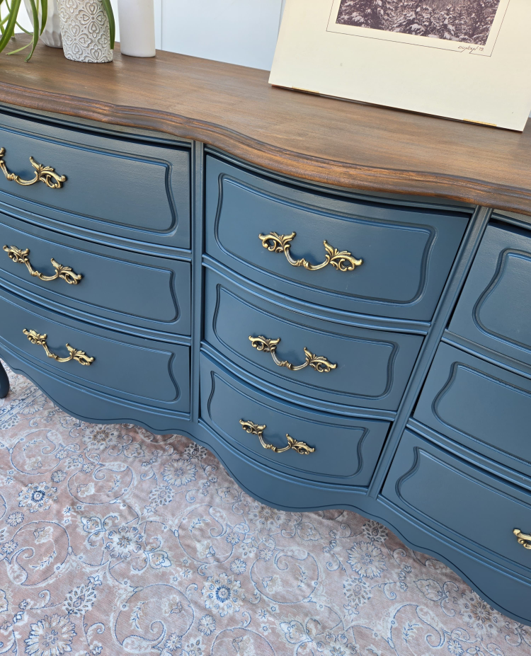 Refinished French Provincial Dresser - photo 4