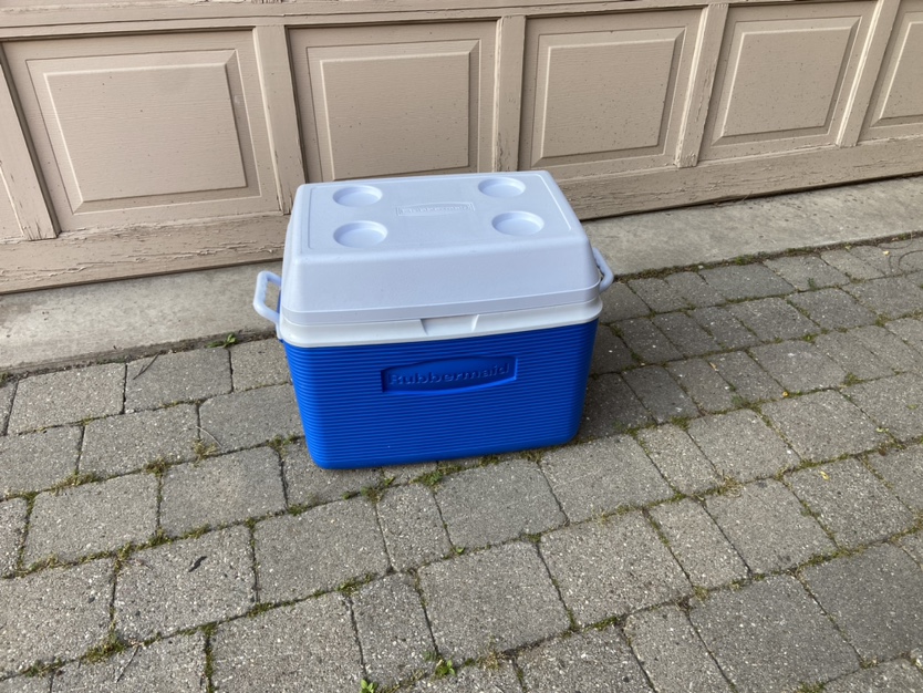 cooler box or ice chest - photo 3