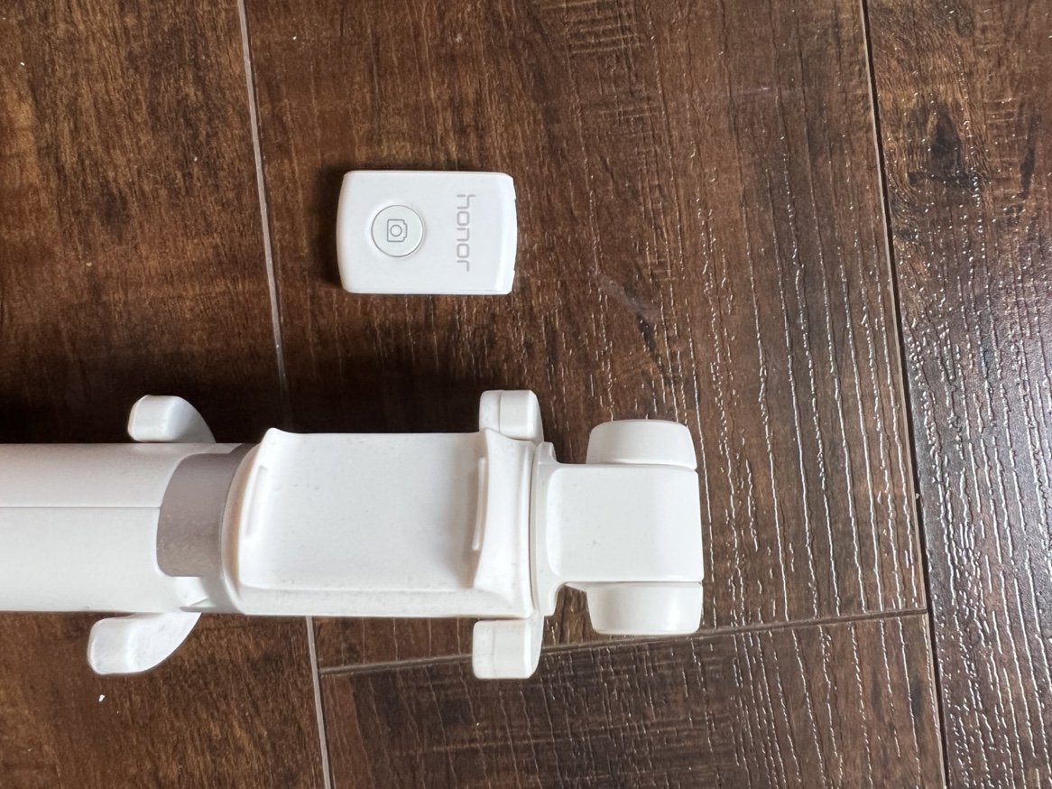 Phone selfie stick - photo 3