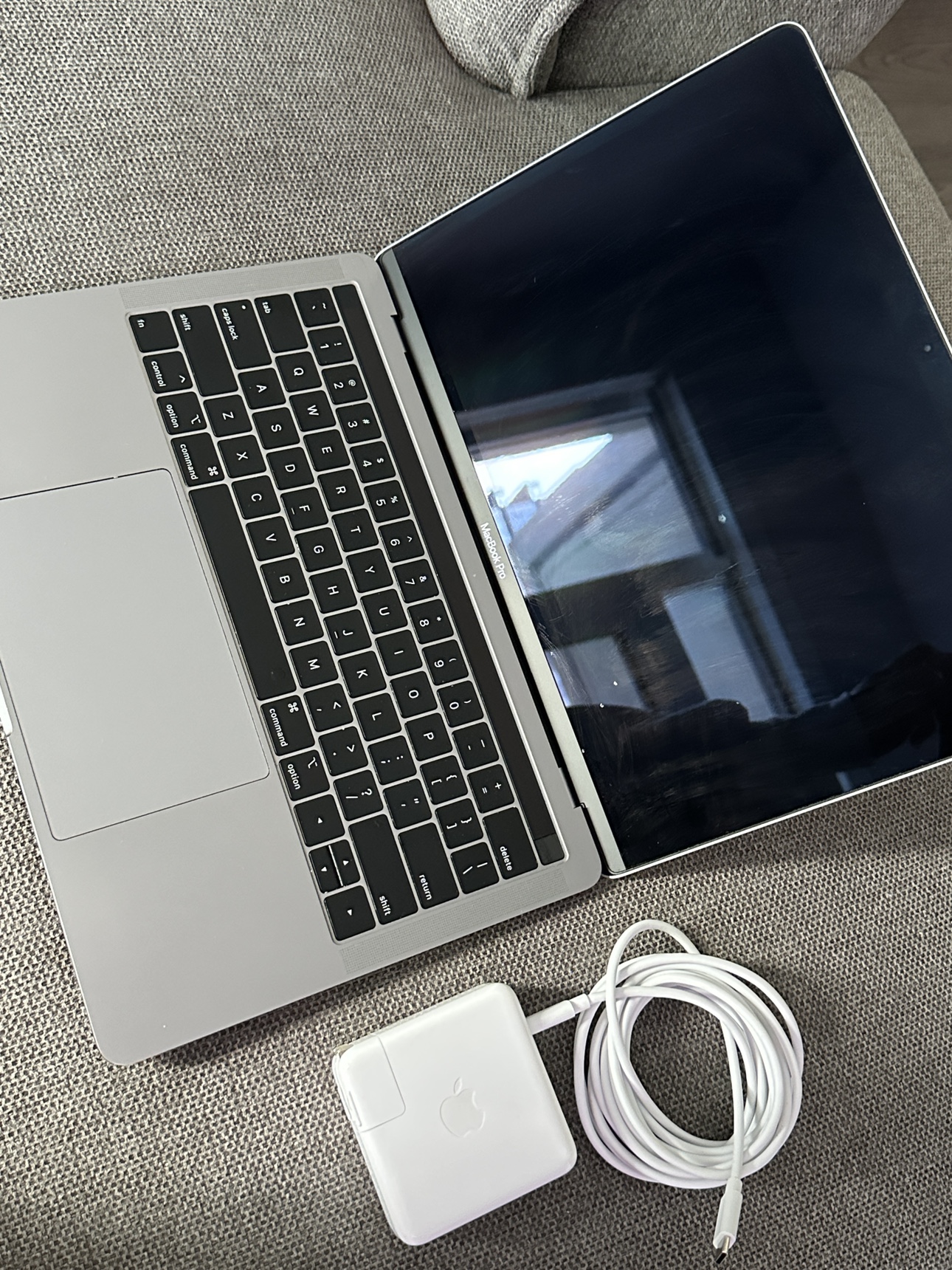 13-Inch, 2019 MacBook Pro - photo 2