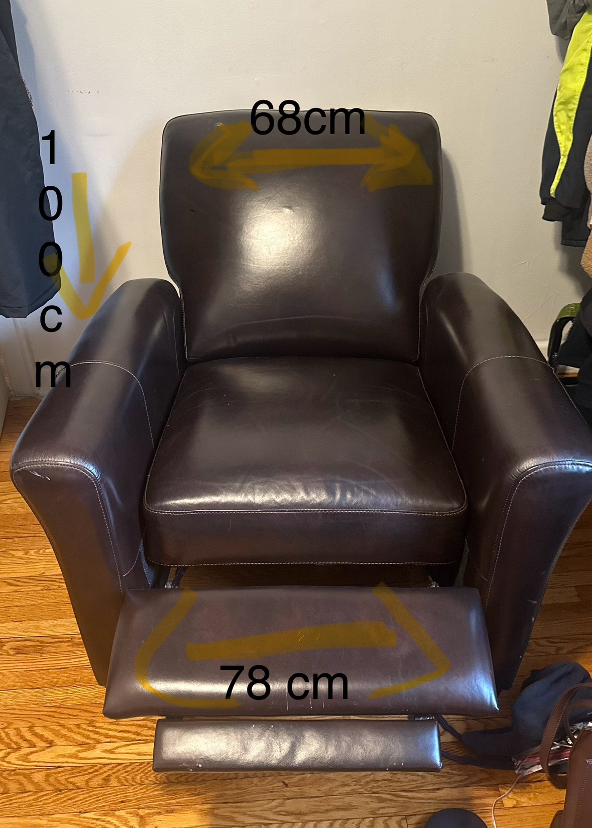 Recliner thumbnail