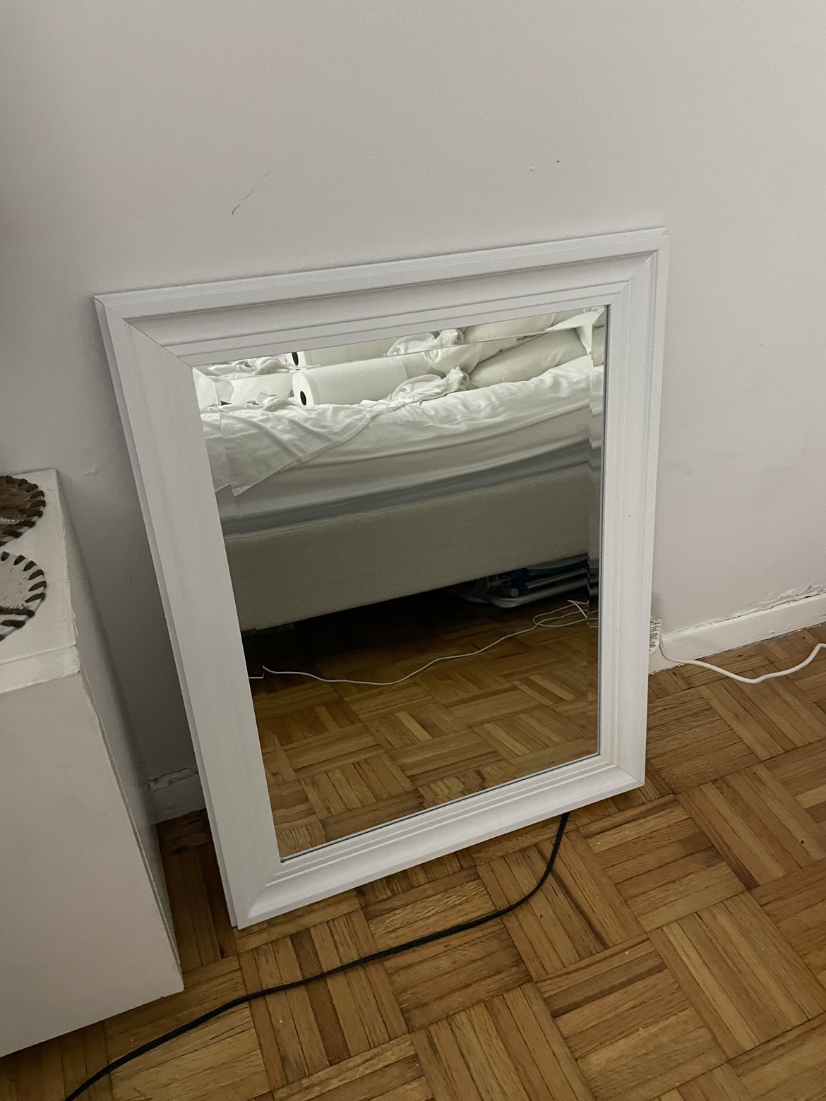 White wall mirror 23x29