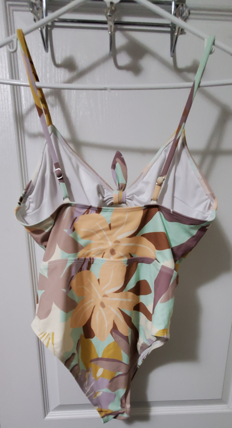 Cupshe Cut Out Bathing Suit [L] image indicator(2)