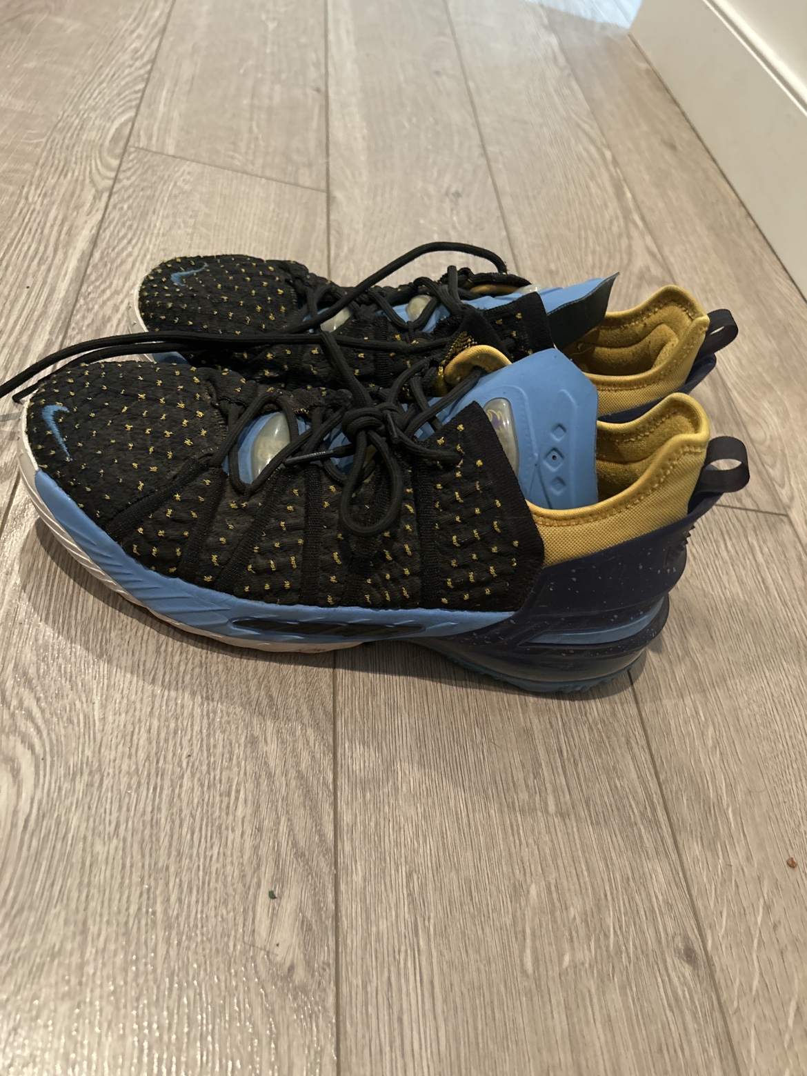 Boys youth Nikes #freecycle