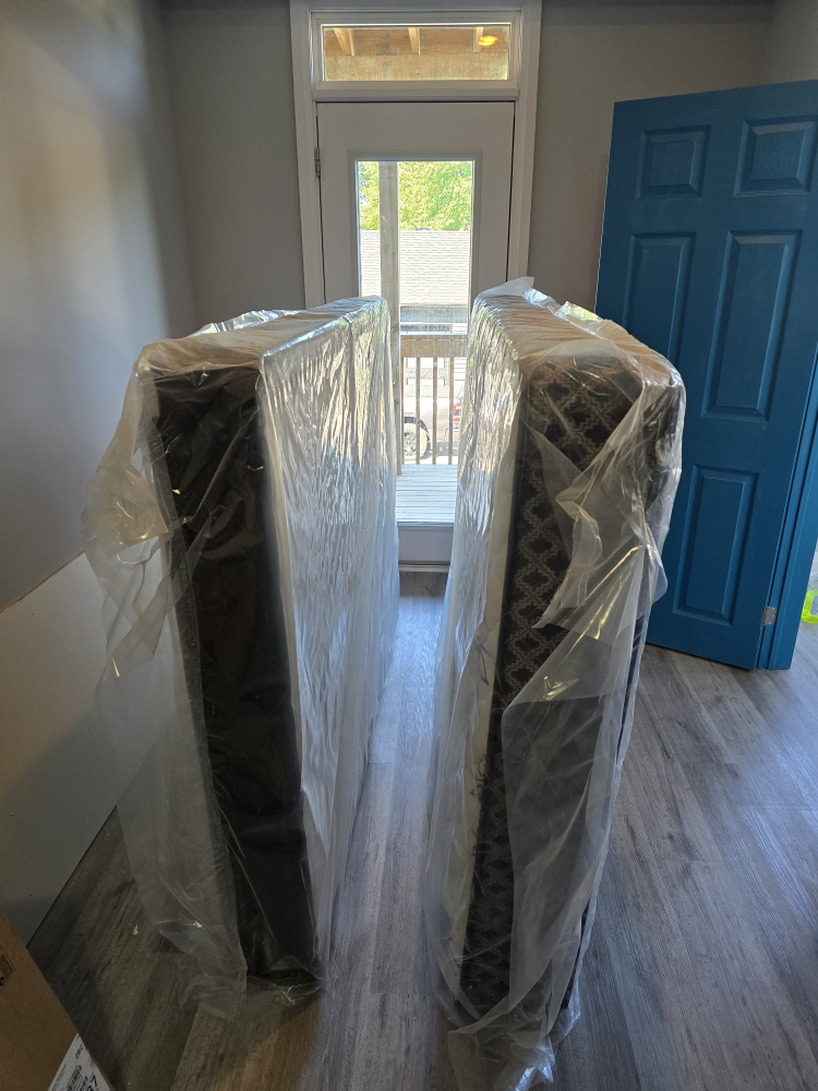 Double mattress+boxspring(sealed new) - photo 4