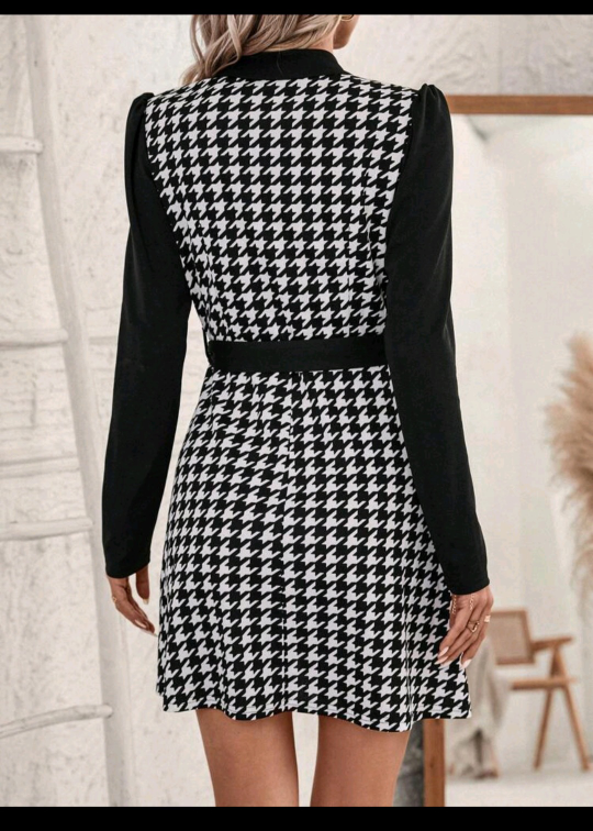 SHEIN Clasi Houndstooth Print Puff Sleeve Belted Dress image indicator(2)