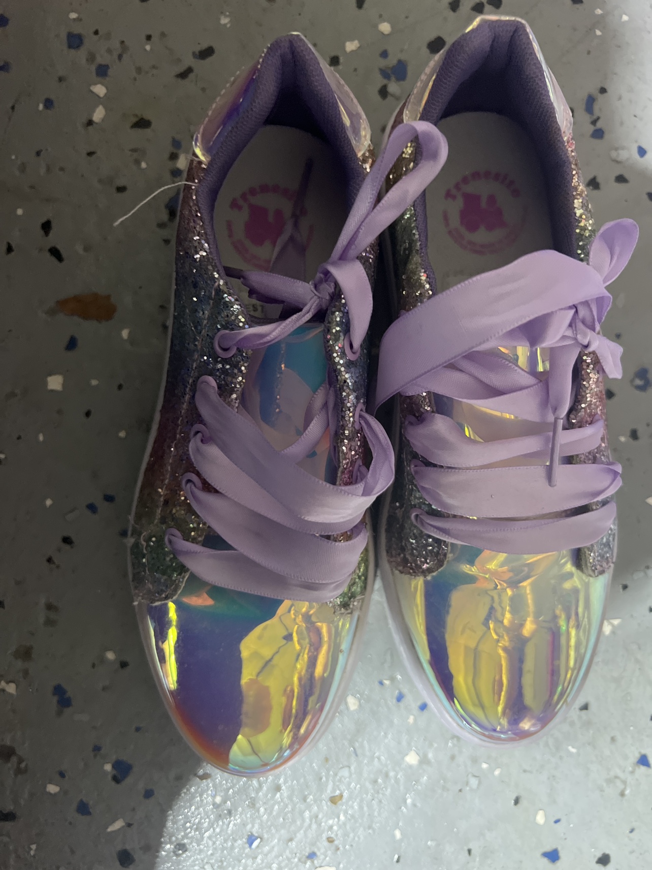 Girls shoes