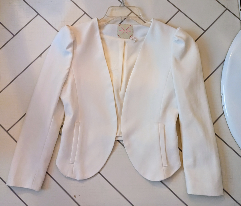 Urban outfitters Pins and Needles puff sleeves jacket XS image indicator(2)